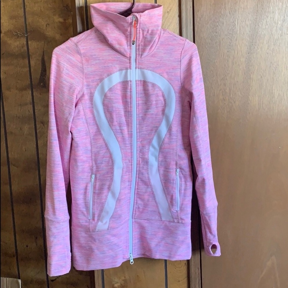 Lululemon in stride pink jacket